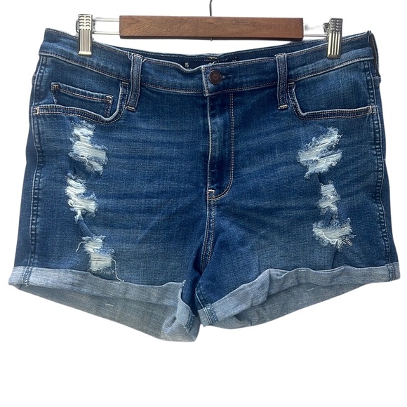 Hollister Advanced Stretch Distressed High Rise Short 3” in Dark Wash - Picture 1 of 4